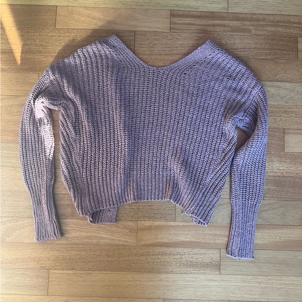 Knitted croped buttoned sweater - Picture 2 of 3